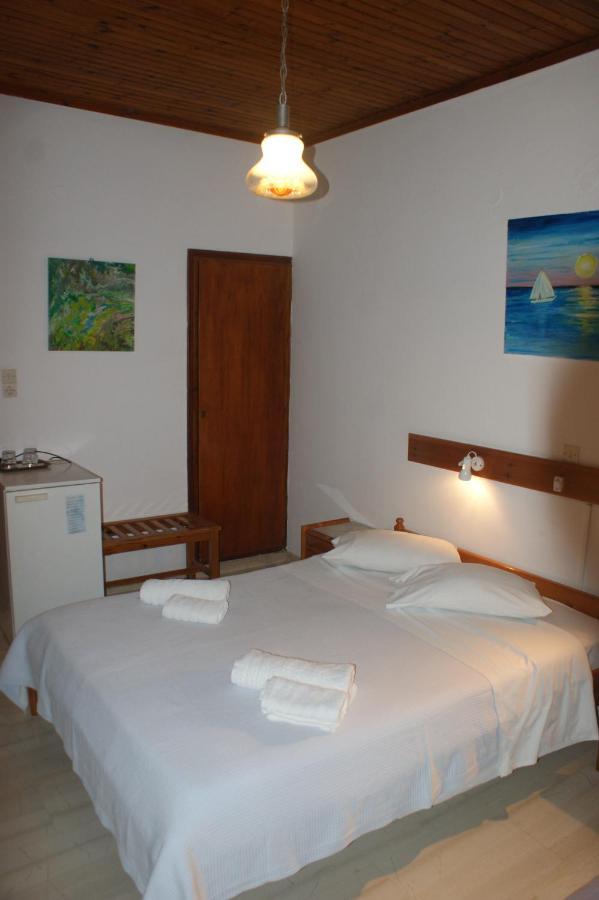 פארוס Hotel Eleftheria מראה חיצוני תמונה